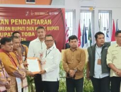 Tiga calon Bupati Toba yang sah mendaftar di KPU