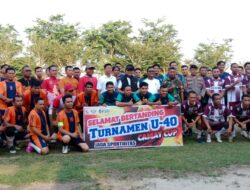 Bupati Zukri resmi membuka Turnamen sepak bola U40 Camat Cup