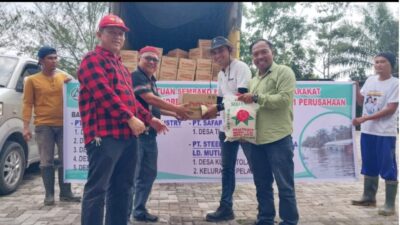 Grup KLK PT Adei Plantation dan Industri,PT Safari Riau, PT Steelindo Wahanana Perkasa Serahkan Bantuan Korban banjir